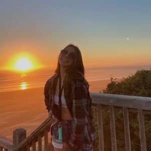 Meet your Posher, Avery